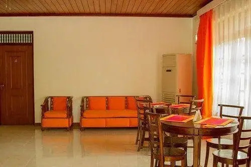 Moonwake Negombo