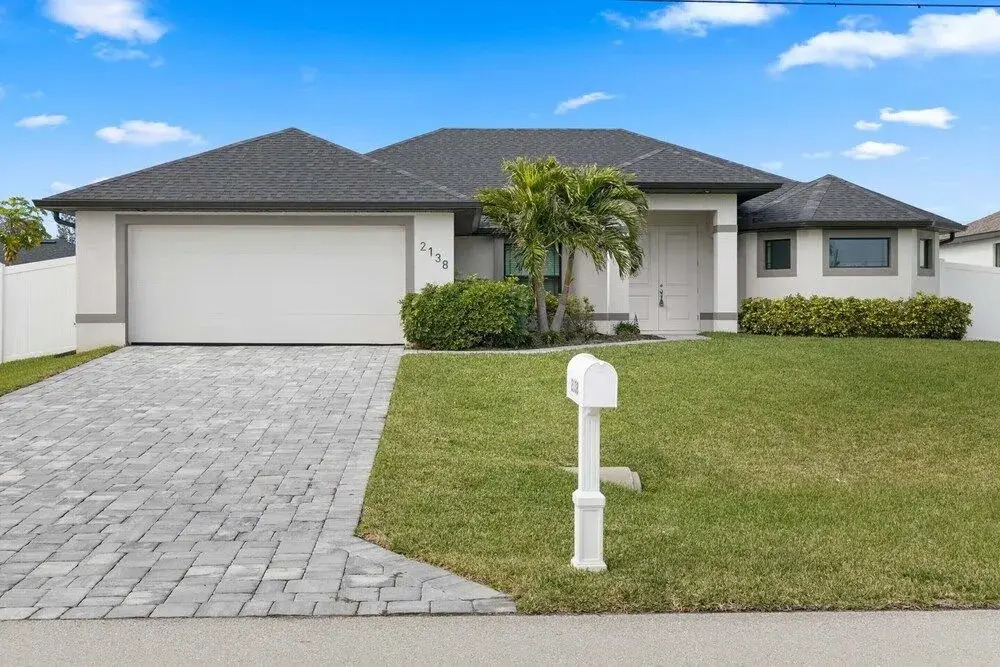 Midpoint Villa