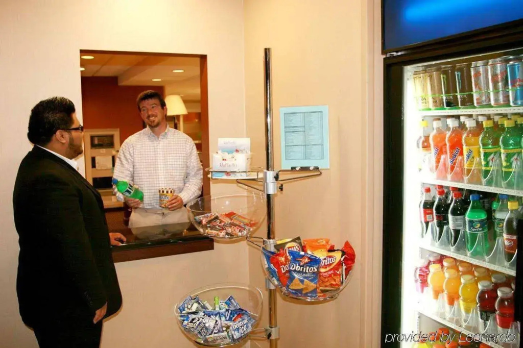 Hampton Inn & Suites Houston-Bush Intercontinental Airport
