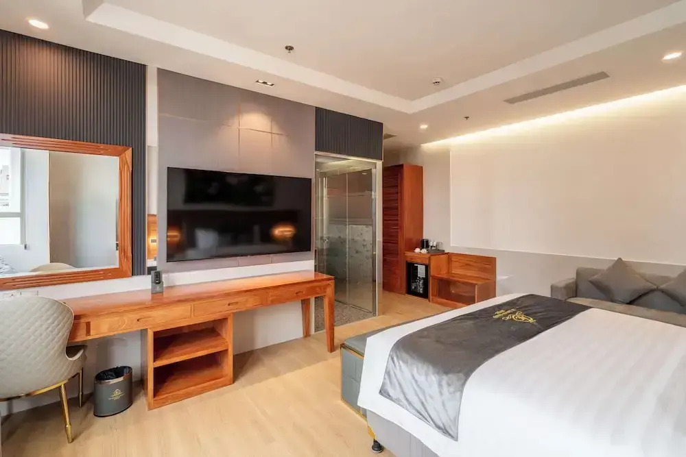 Le Saigon Grand Hotel