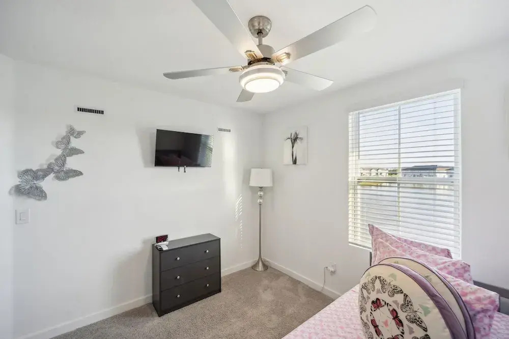 Spacious Davenport Retreat Near Disney 3 Bedroom Home