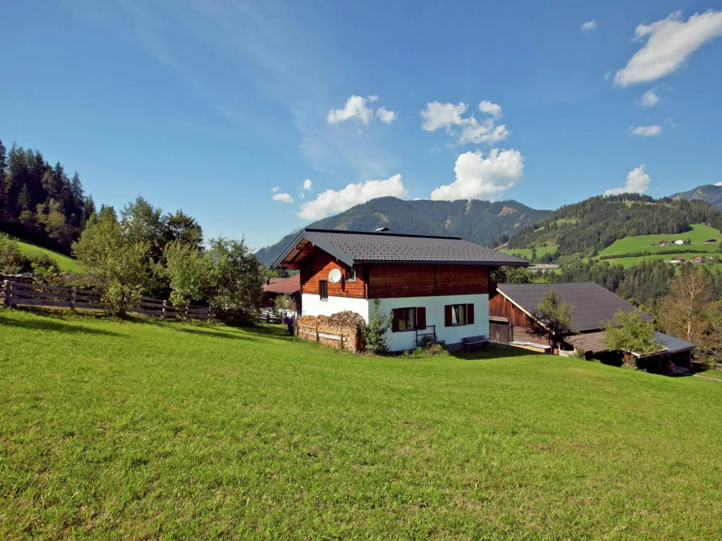 Lush Holiday Home in Hüttau near Ski Area