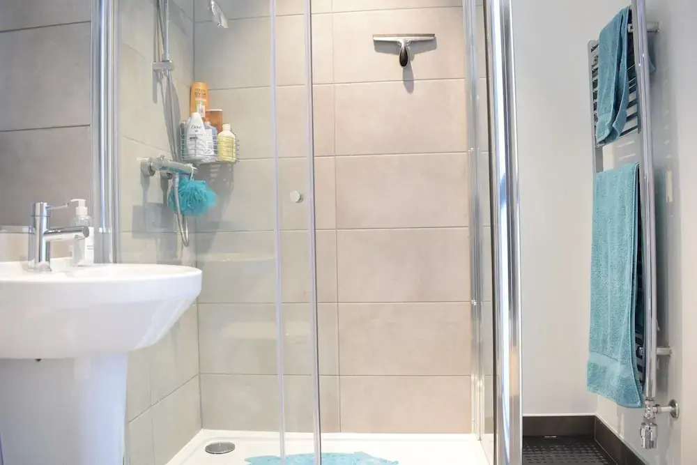 Spacious Greenwich Flat