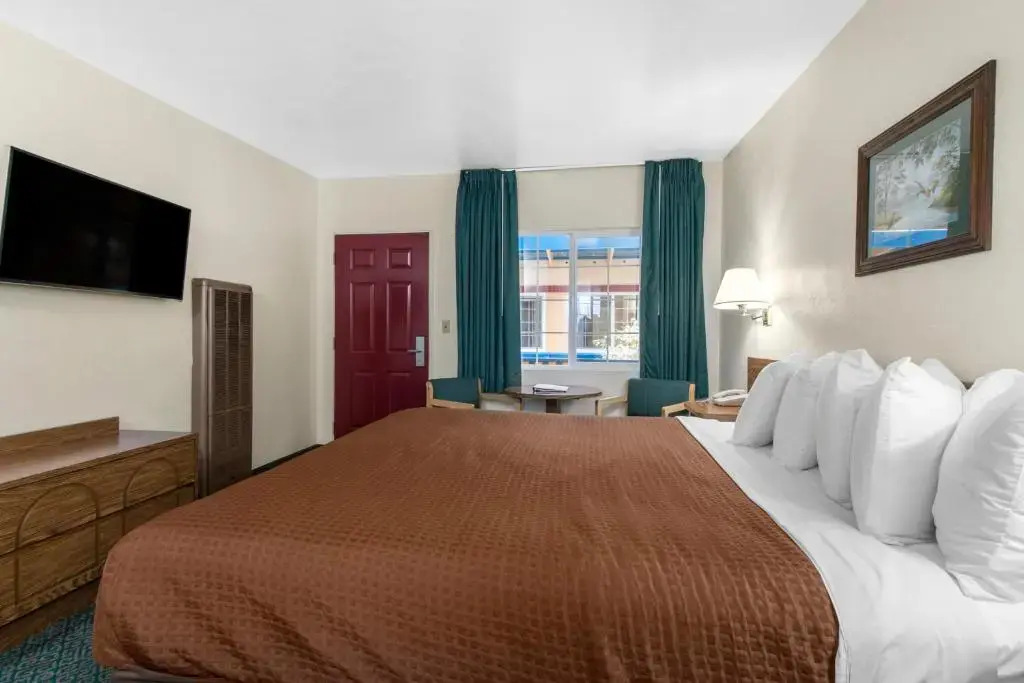 Eureka Town House Motel - Historic Old Town
