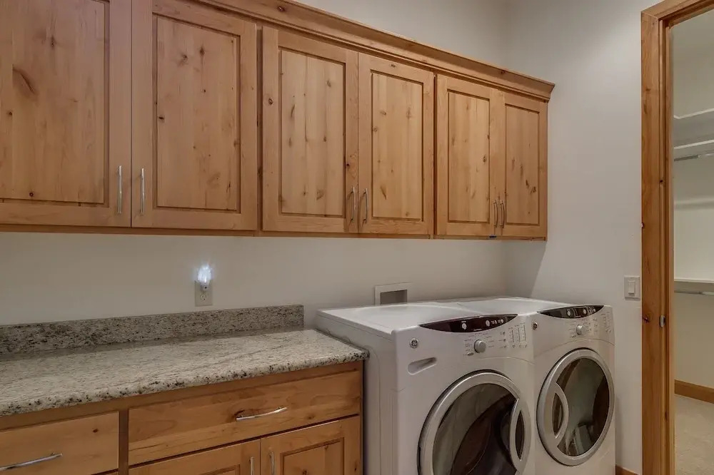 Pointe Of View 3 Bedroom Apts