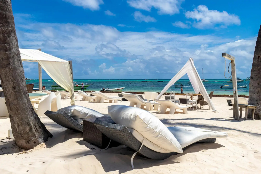 Stylish 3-Bedroom Apartment near the Bavaro Beach