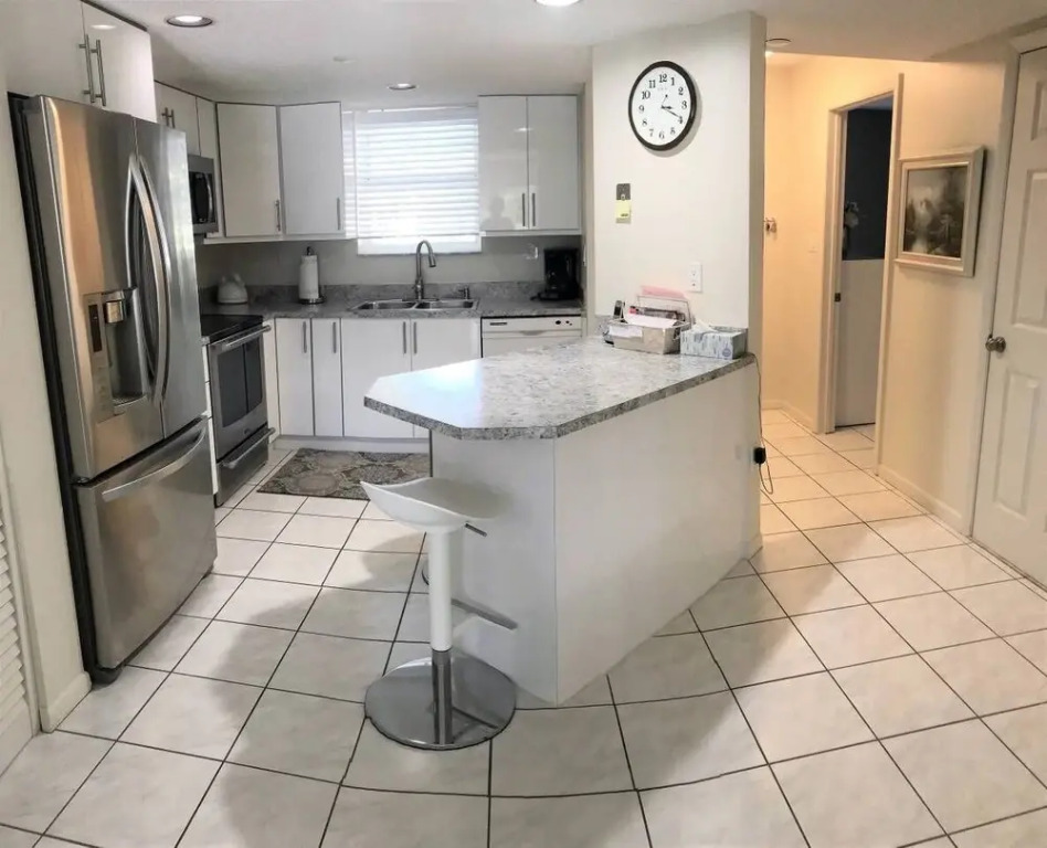 Le Frontenac 210 by Go Florida Condo Sunny Isles
