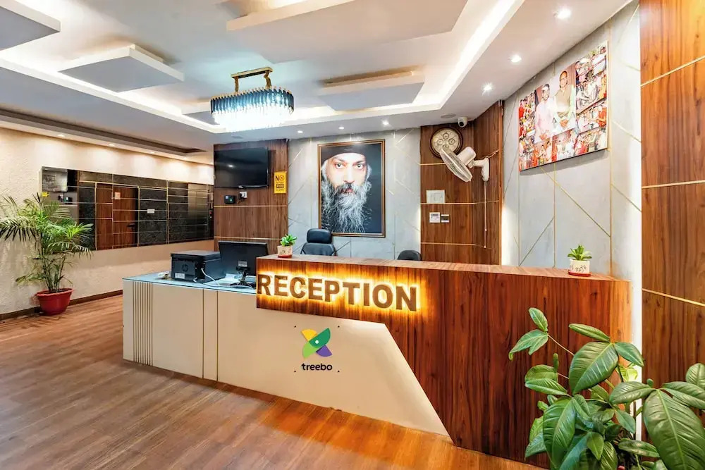 Treebo Premium Zorba - Hoshangabad Road