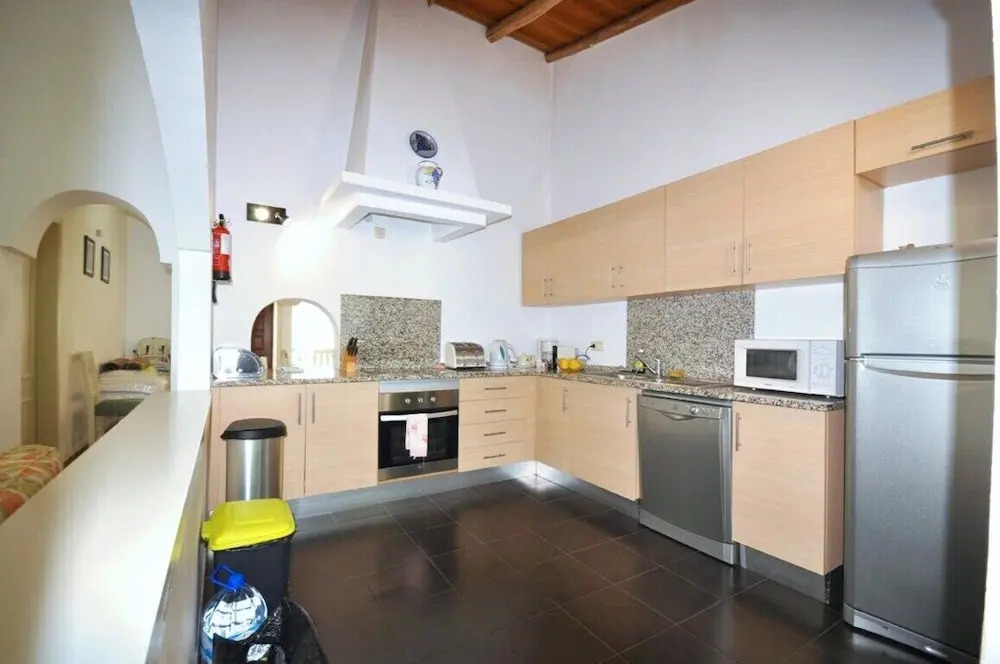 Fantastic outdoor area, private pool, Tennis Court Golf Practice Facility