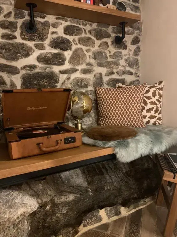 Akakia’s house