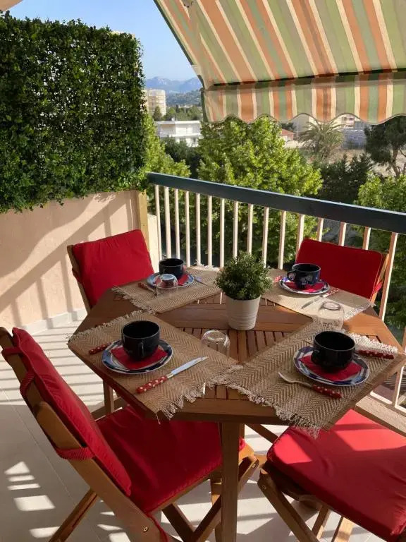 Appartement rénové vue mer avec garage
