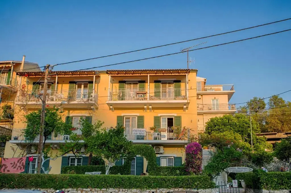 MANESSIS Apartments Kassiopi Bay Corfu