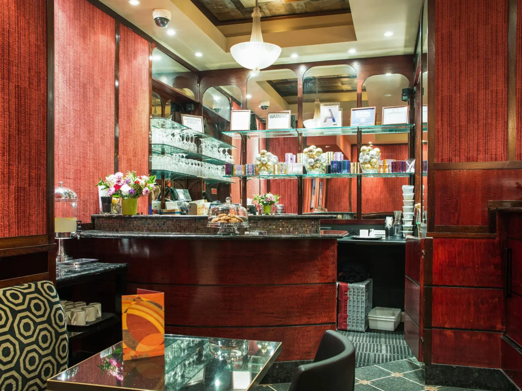 Washington Square Hotel