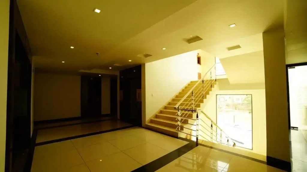 Love Kush Hotel