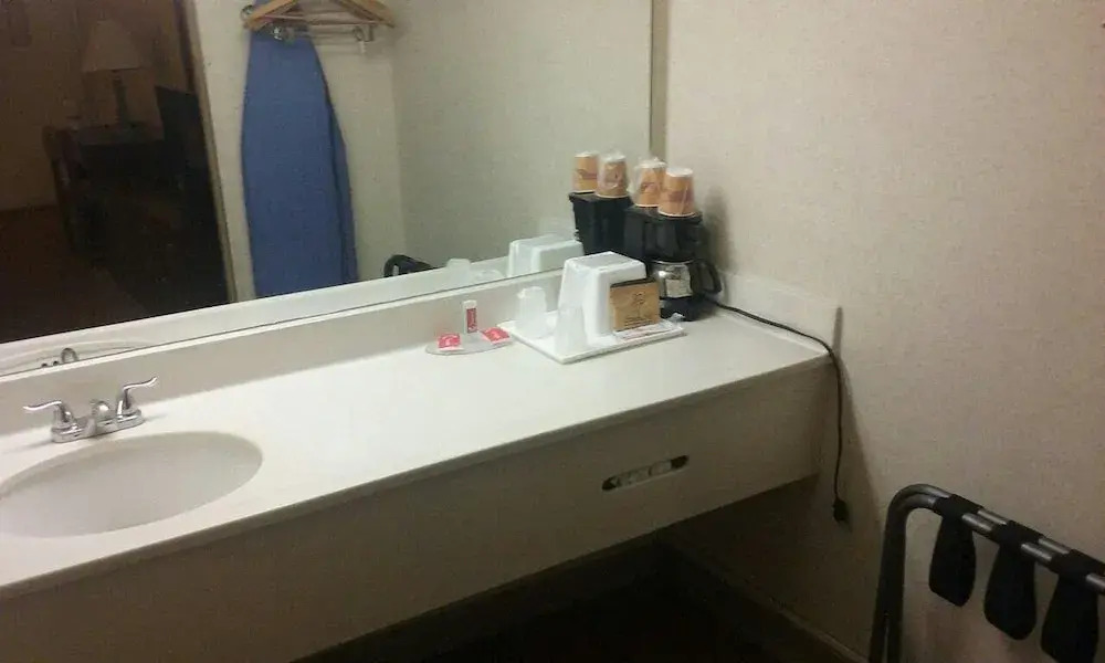 Days Inn Calhoun