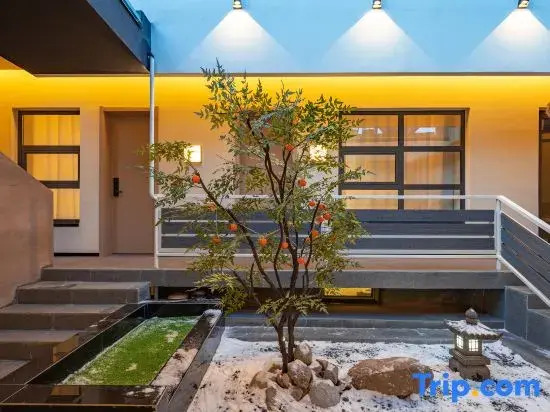 Xinzhou Huaxi Hot Spring Homestay (Xinzhou Ancient Town Branch)