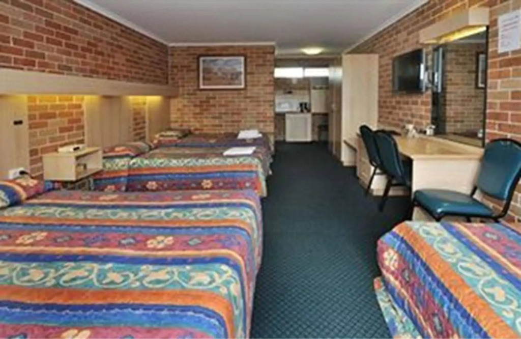 Windsor River View Inn