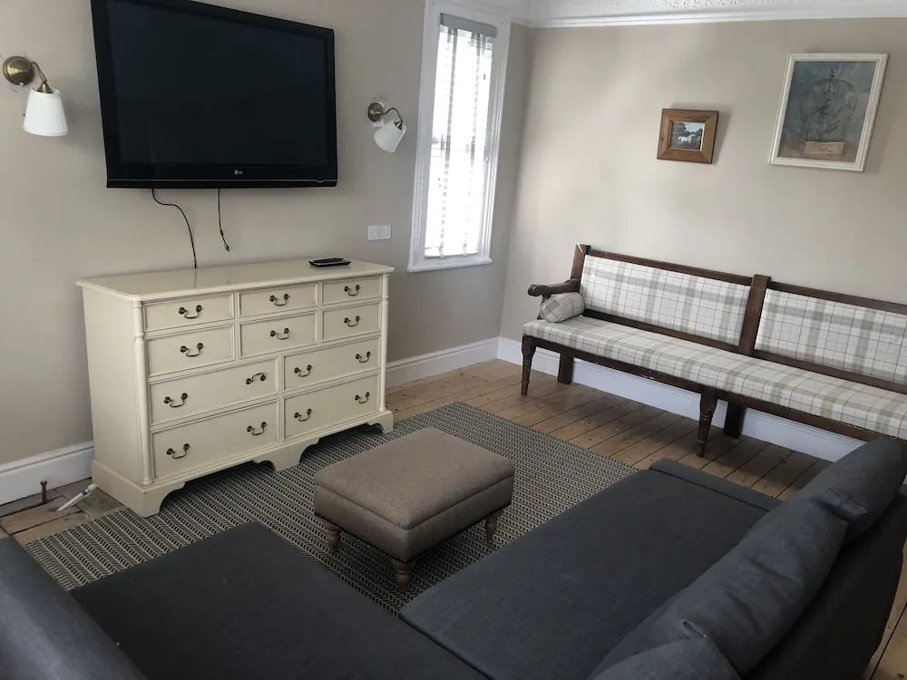 Clubmoor Rooms