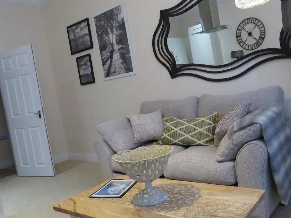 Stracey Road Apartment
