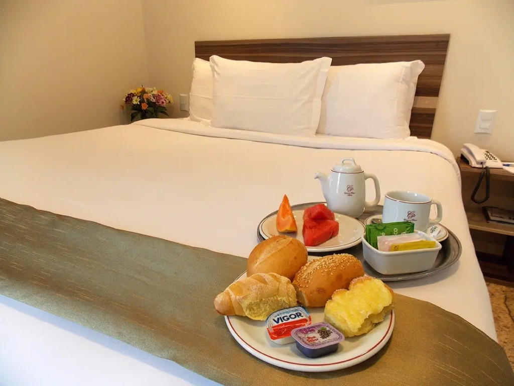 Colonial Plaza Hotel Pindamonhangaba