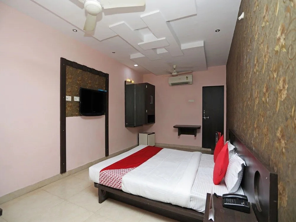 OYO 9132 Hotel Recharge
