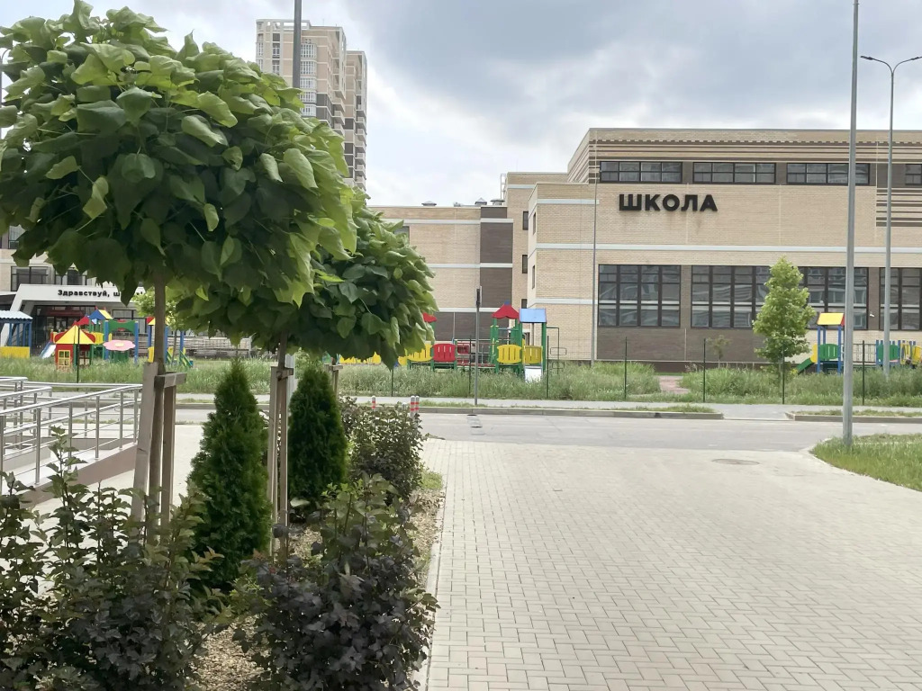 Апартаменты в ЖК Ромекс на улице имени Мурата Ахеджака 12