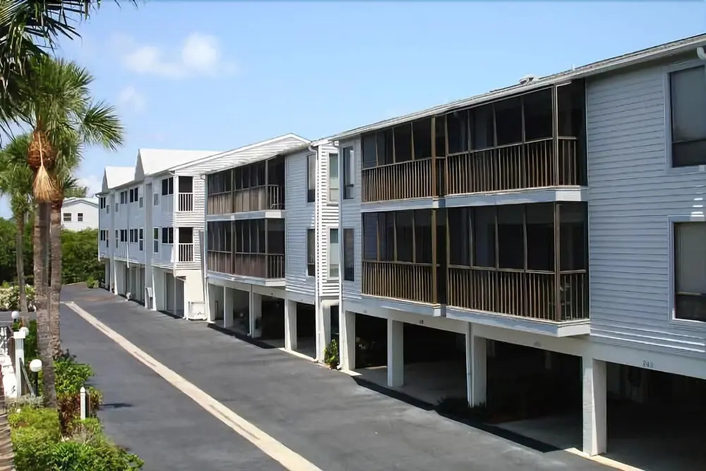 Cove at Sandy Pointe Unit 208a