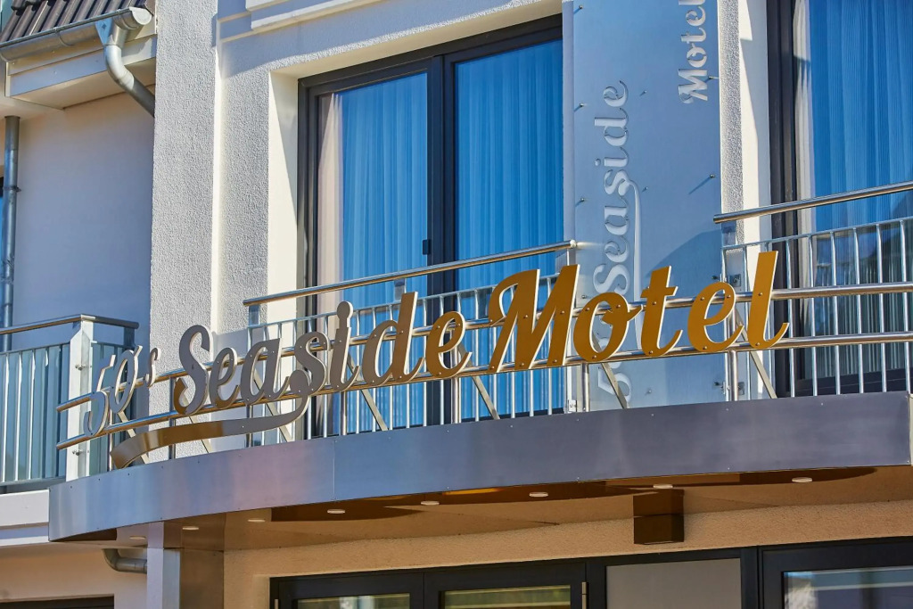 Bernstein Hotel "50`s Seaside Motel"