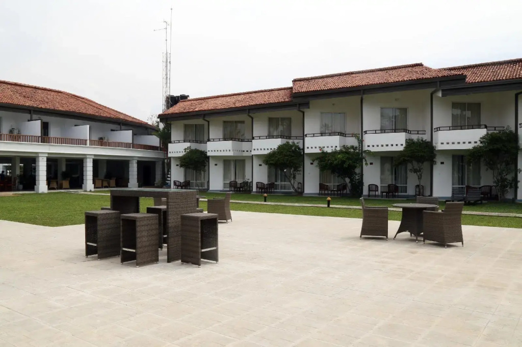 Hibiscus Beach Hotel & Villas - 10 percent off on all Food & Beverages
