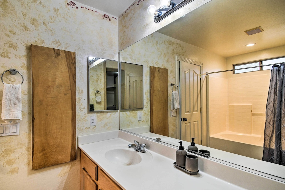 3 Mi to Golf: Home w/ Outdoor Oasis in Surprise