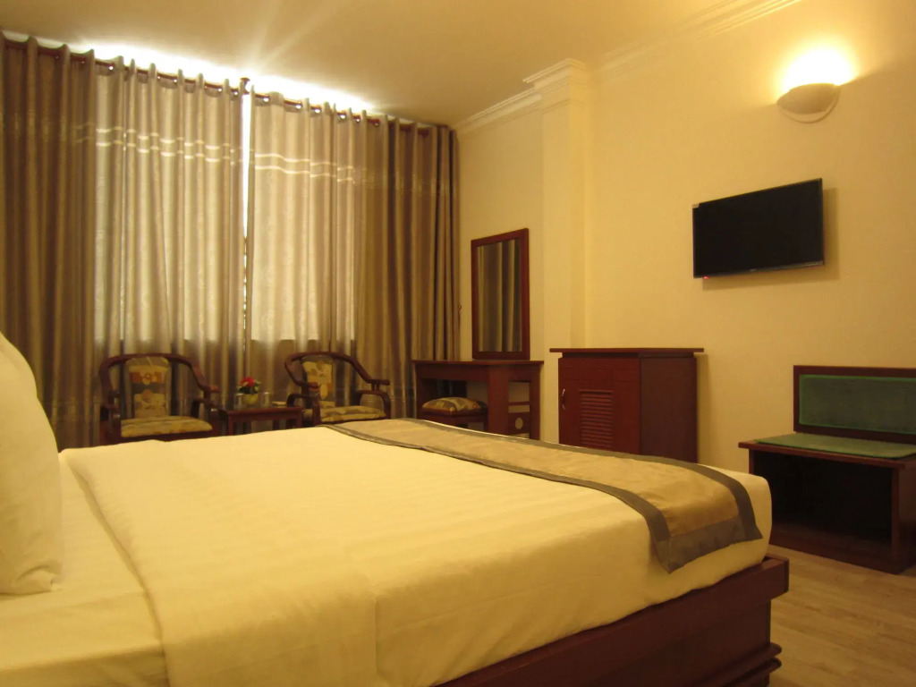 Tulips Hotel Saigon
