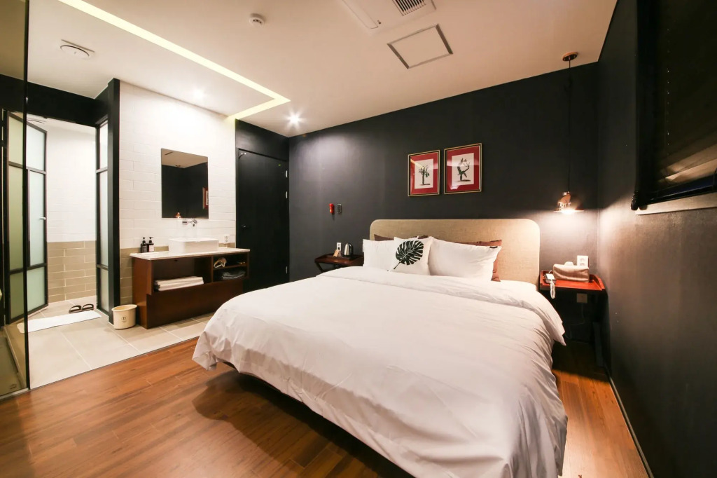 Brown Dot Yangjeong
