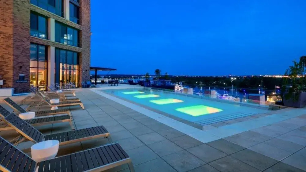 Global Luxury Suites at The Wharf