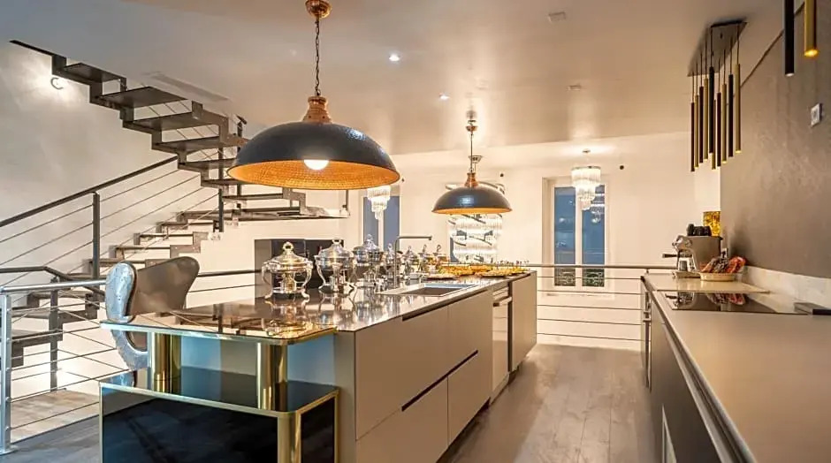 Venue C , Luxury 6 Bedroom Mansion