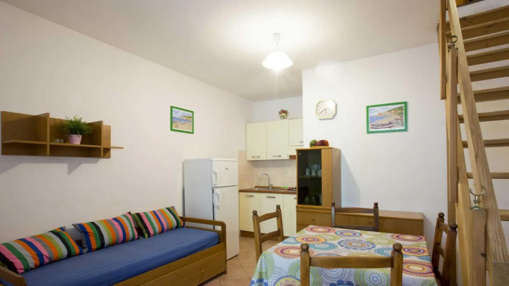 Apartment 5 Fetovaia, just 300 meters from the beach with private parking space-FETOVAIA BILO 5