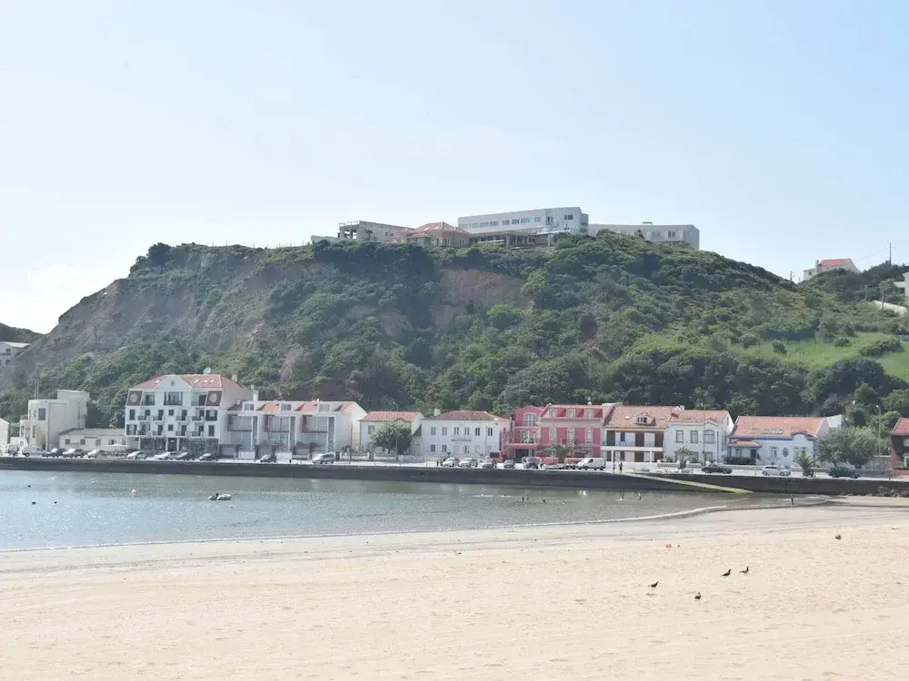 Attractive Villa in Salir Do Porto