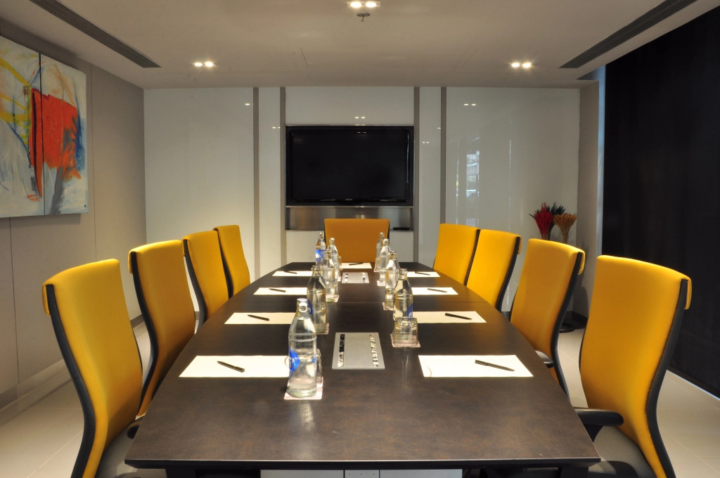 Отель Maitria Sukhumvit 18 Бангкок - Коллекция Chatrium