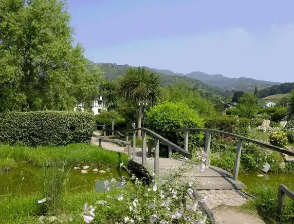 Logis Hôtel Mendi Alde