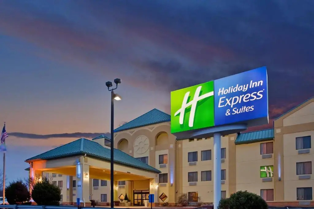 Holiday Inn Express Hotel & Suites Fenton/I-44 by IHG