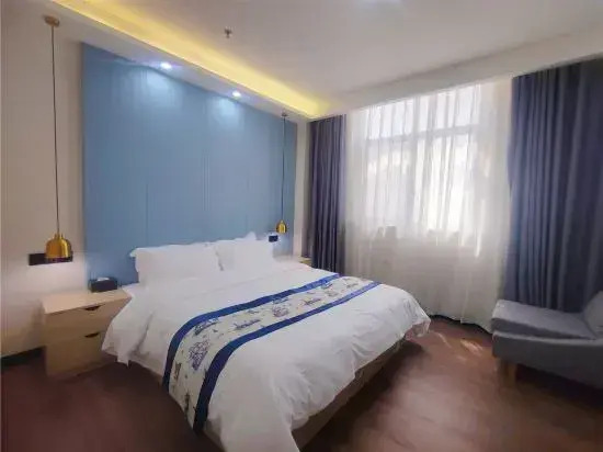 Yafeng Hotel (Xinyang Libao Square Wanxiangcheng Branch)