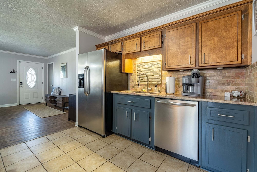 Save Midweek 3Br Near Lake Acworth and Downtown