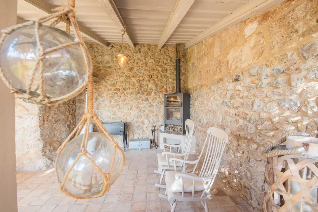 Pintor In Caimari With 3 Bedrooms And 2 Bathrooms