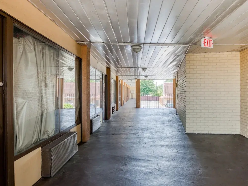 Super Inn Decatur