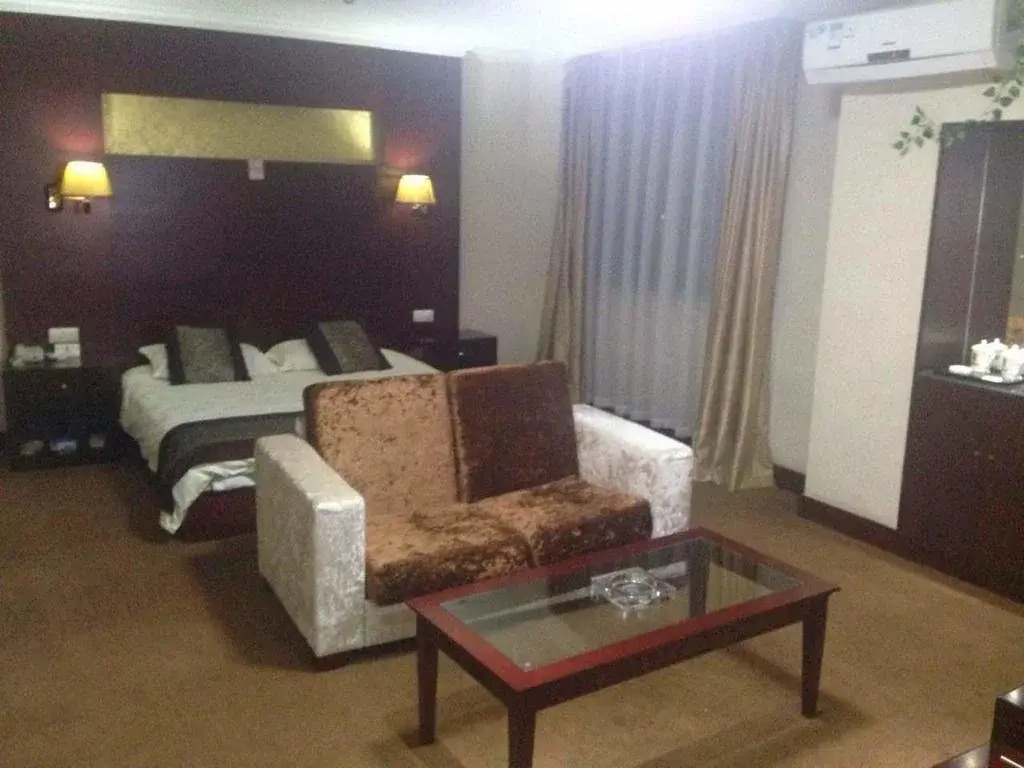 Super 8 by Wyndham Suzhou Taicang Tai Ping