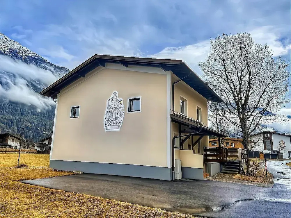 Pleasant Holiday Home in Langenfeld With Balcony