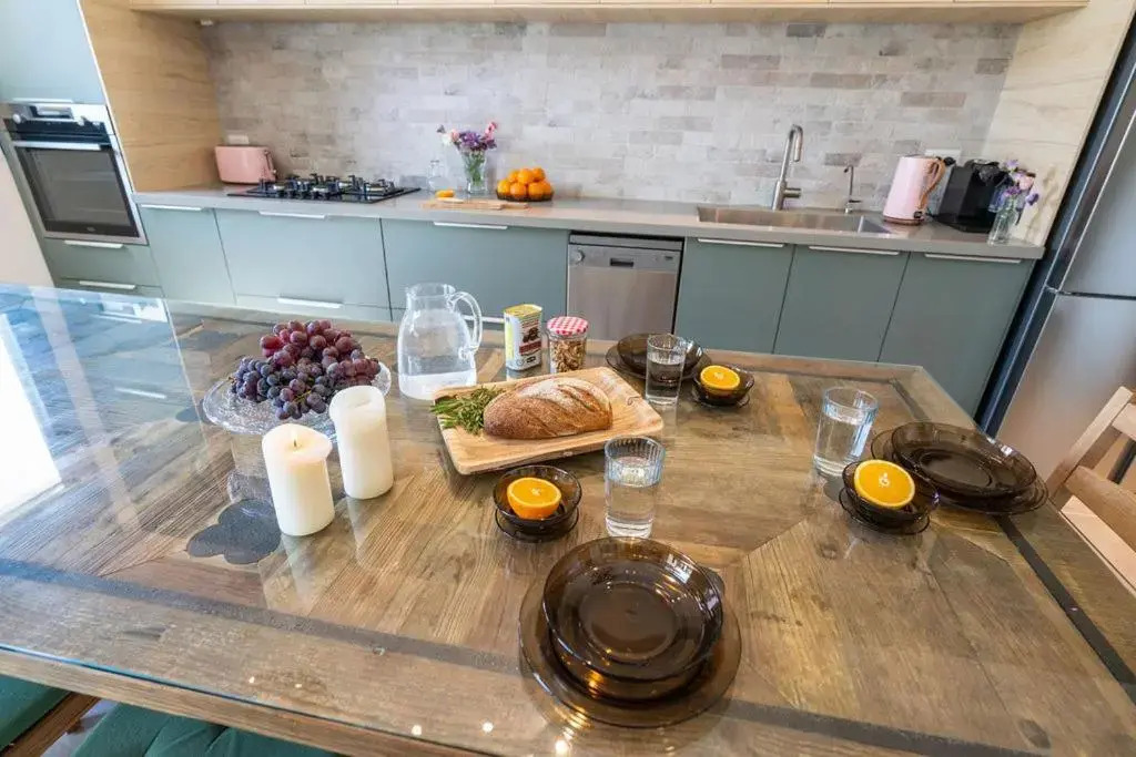 Deluxe AchzivBeach Apartment in Nahariya