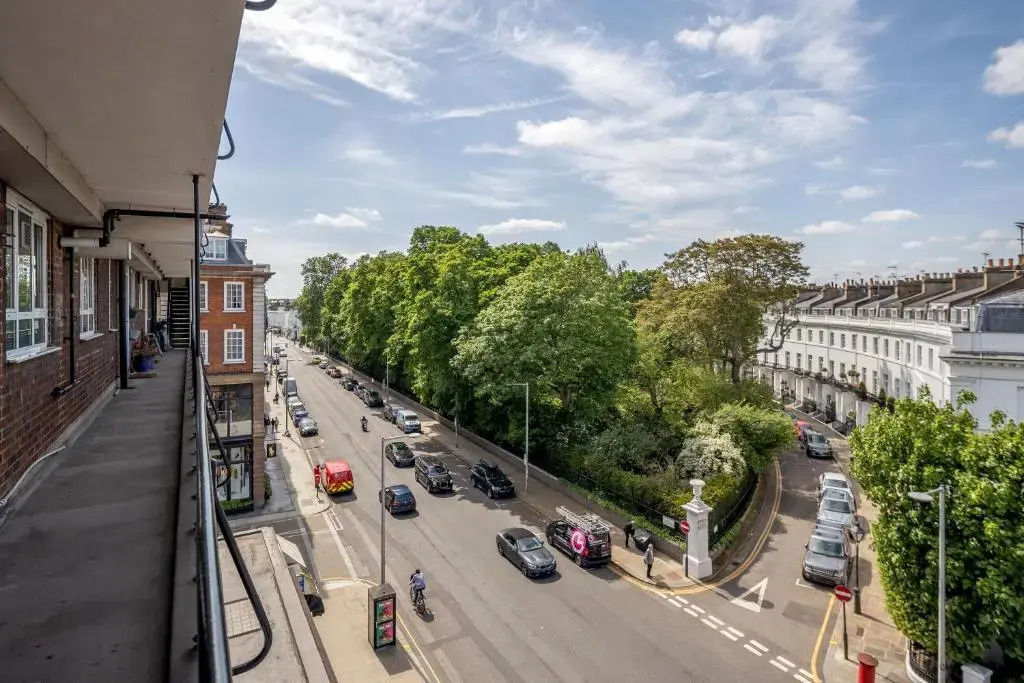 Perfect Location 2 Bed South Kensington Knightsbridge Chelsea with AC