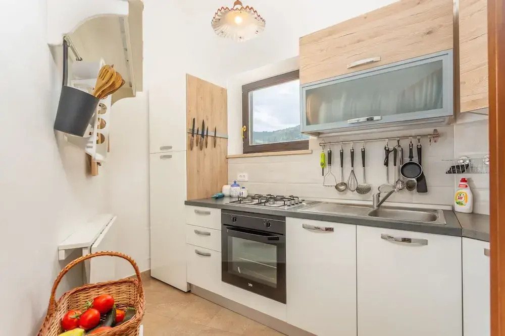 Bright 3-bedroom Apartment in Lovran