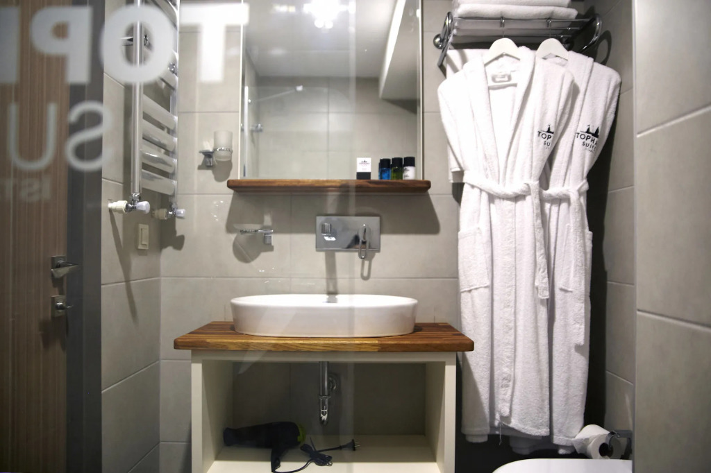 Tophane Suites