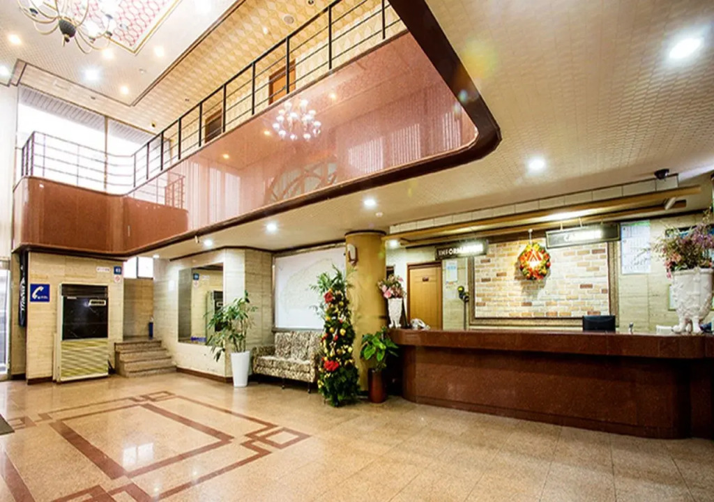 Alps Hotel